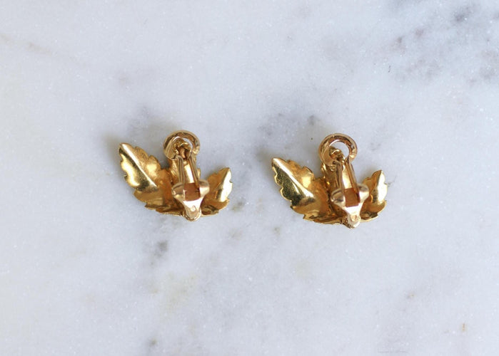 Boucles d'oreilles Boucles d'oreilles clip feuille en or jaune, années 60 58 Facettes