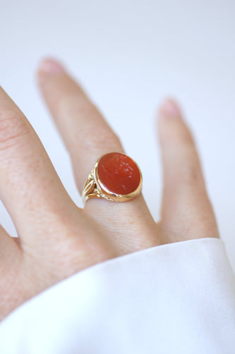 Bague 53.5 Bague ancienne intaille en or jaune et cornaline 58 Facettes