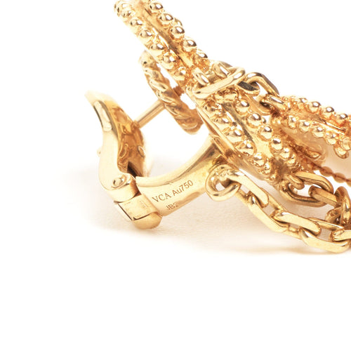 Van Cleef & Arpels Magic Alhambra - Boucles d’oreilles en or jaune et nacre 58 Facettes