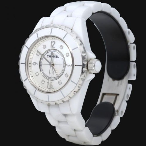 Montre Chanel J12 - Montre 33 mm en céramique et diamants 58 Facettes MT46965