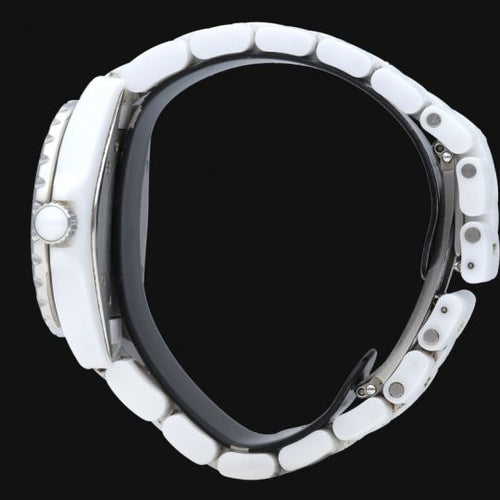 Montre Chanel J12 - Montre 33 mm en céramique et diamants 58 Facettes MT46965