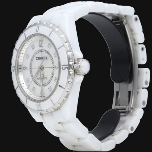 Montre Chanel J12 - Montre 38 mm en céramique et diamants 58 Facettes MT46969