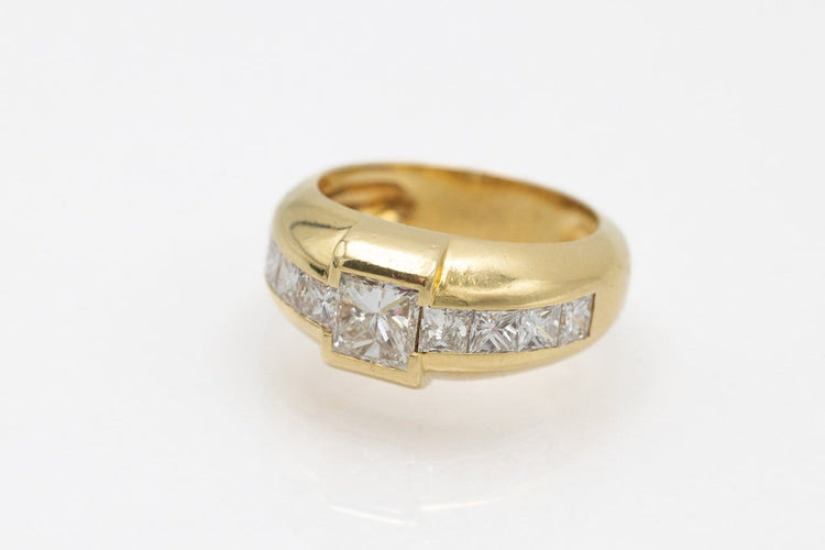 Bague 50.5 Bague chevalière en or jaune 18 carats et diamants princesse 58 Facettes 12387