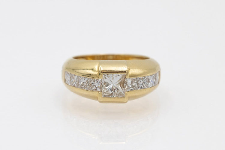 Bague 50.5 Bague chevalière en or jaune 18 carats et diamants princesse 58 Facettes 12387