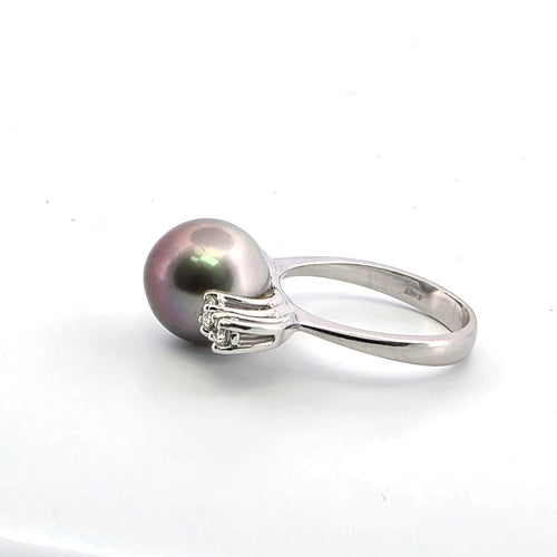 Bague 53 Bague en or blanc 18 ct avec perle et diamants 58 Facettes 382 B OC