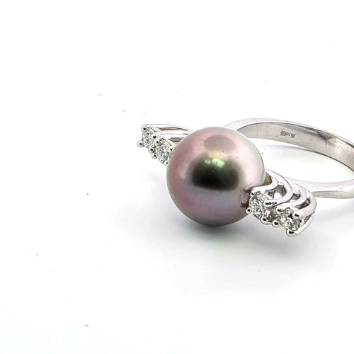 Bague 53 Bague en or blanc 18 ct avec perle et diamants 58 Facettes 382 B OC