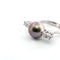 Bague 53 Bague en or blanc 18 ct avec perle et diamants 58 Facettes 382 B OC