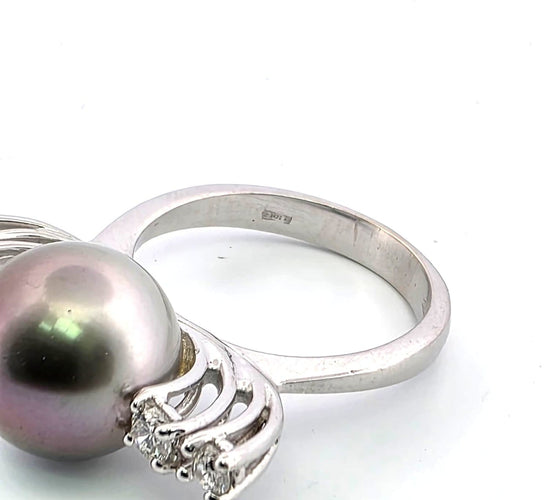 Bague 53 Bague en or blanc 18 ct avec perle et diamants 58 Facettes 382 B OC