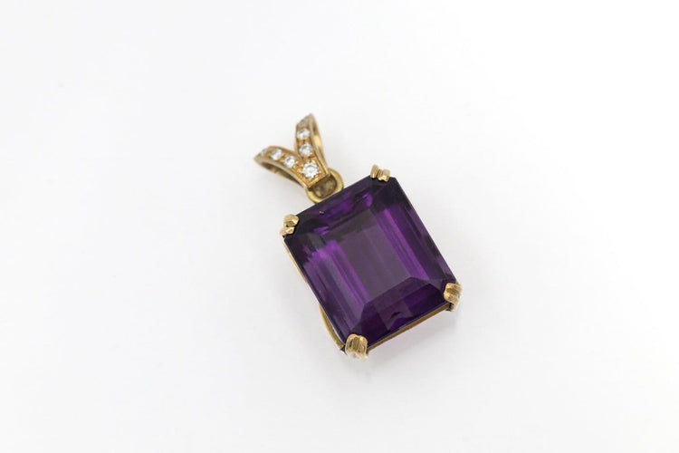 Pendentif Pendentif vintage en or jaune avec améthyste et diamants 58 Facettes 12389