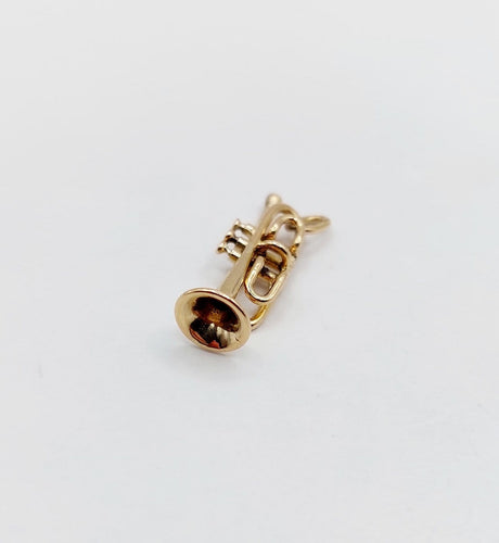 Pendentif Pendentif vintage trompette en or 18 carats 58 Facettes A07402