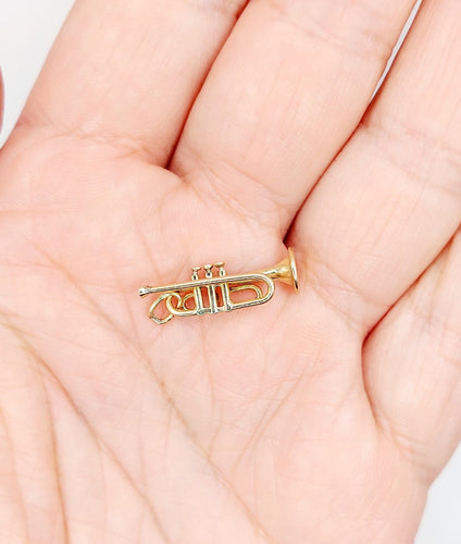 Pendentif Pendentif vintage trompette en or 18 carats 58 Facettes A07402