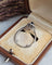 Bague 53 Bague marguerite en or blanc, saphir et diamants 58 Facettes 742