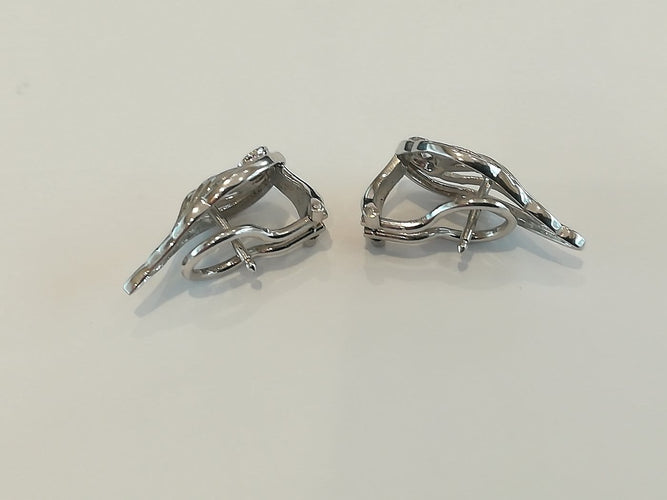 Boucles d'oreilles Boucles d'oreilles feuilles en or blanc et diamants 58 Facettes 00954