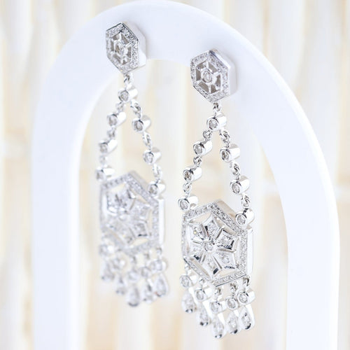 Boucles d'oreilles Boucles d'oreilles chandelier en or blanc 18K et diamants 1,31 ct 58 Facettes D-66609