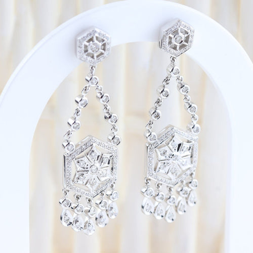 Boucles d'oreilles Boucles d'oreilles chandelier en or blanc 18K et diamants 1,31 ct 58 Facettes D-66609