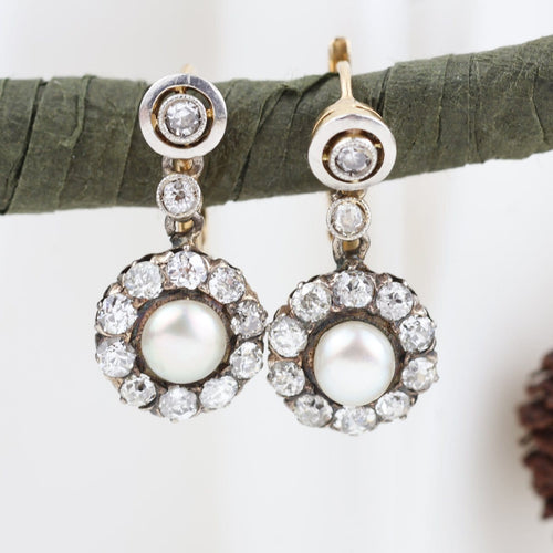 Boucles d'oreilles Boucles d'oreilles anciennes en or jaune et blanc 18K, diamants et perles 58 Facettes D-66610