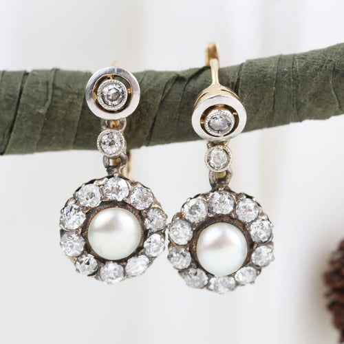 Boucles d'oreilles Boucles d'oreilles anciennes en or jaune et blanc 18K, diamants et perles 58 Facettes D-66610