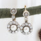 Boucles d'oreilles Boucles d'oreilles anciennes en or jaune et blanc 18K, diamants et perles 58 Facettes D-66610