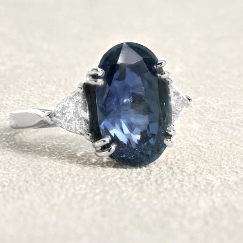 Bague 52 Bague en or blanc, saphir et diamants 58 Facettes 61000365