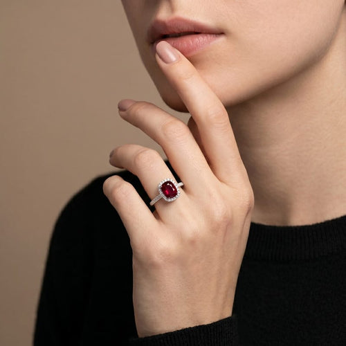 Bague 54 Bague en or blanc, rubis et diamants 58 Facettes 61200046