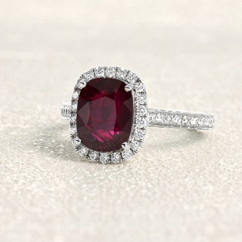 Bague 54 Bague en or blanc, rubis et diamants 58 Facettes 61200046