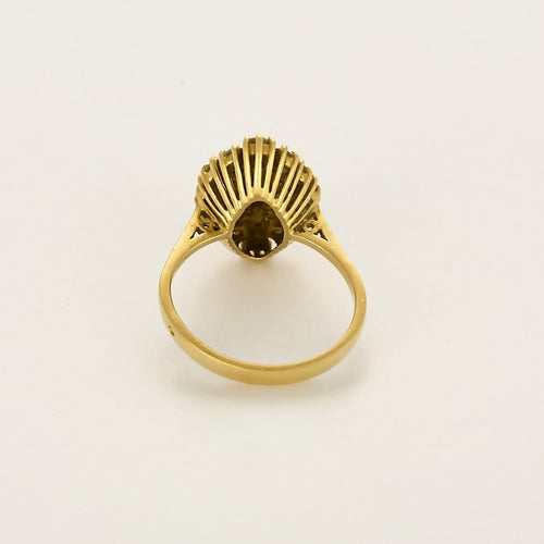 Bague 55 Bague navette en or jaune, émeraude et diamants 58 Facettes B260165