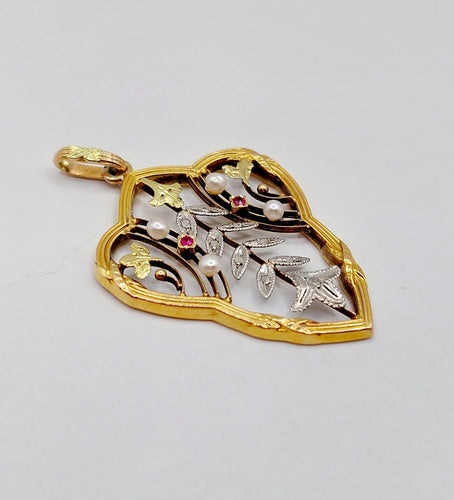 Pendentif Pendentif Art nouveau en or 18 ct, perles, diamants et rubis 58 Facettes A07303