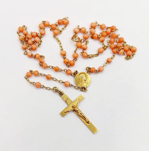 Collier Chapelet antique - Collier en or 18k, corail, médaille et croix 58 Facettes A07012