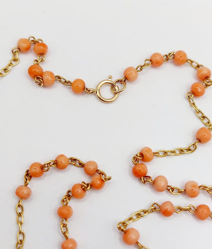 Collier Chapelet antique - Collier en or 18k, corail, médaille et croix 58 Facettes A07012