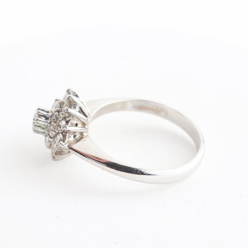 Bague 54 Bague marguerite en or blanc 18K et diamants 58 Facettes D-66599