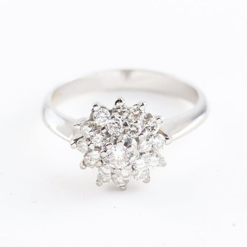 Bague 54 Bague marguerite en or blanc 18K et diamants 58 Facettes D-66599