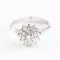 Bague 54 Bague marguerite en or blanc 18K et diamants 58 Facettes D-66599