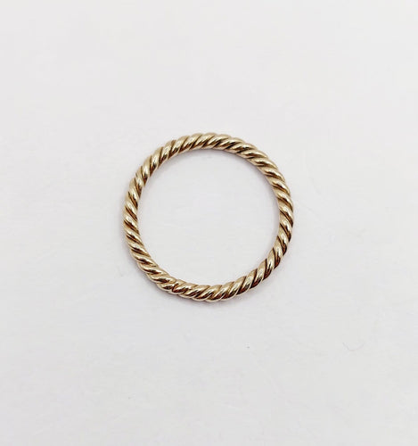Bague 47 Bague alliance vintage torsadée en or blanc 18k 58 Facettes A06696
