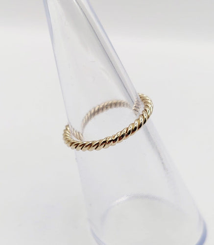 Bague 47 Bague alliance vintage torsadée en or blanc 18k 58 Facettes A06696
