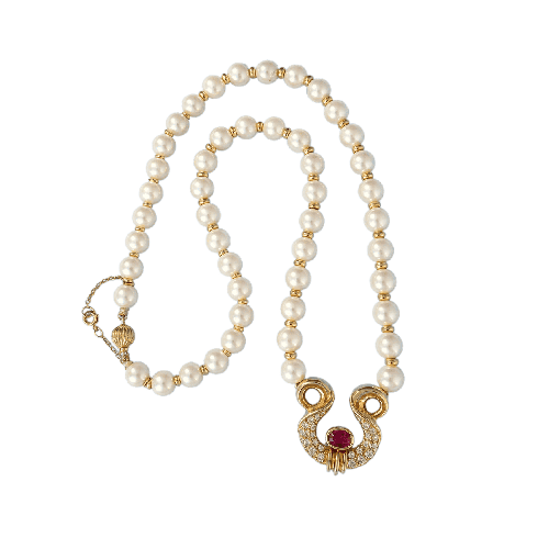 Collier perles de culture en or jaune, rubis et diamants