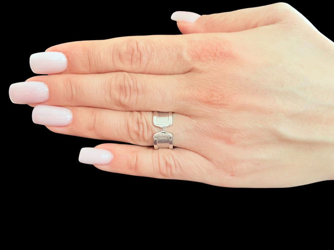 Bague 58 Cartier C - Bague ouverte en or blanc 18 carats 58 Facettes A2101