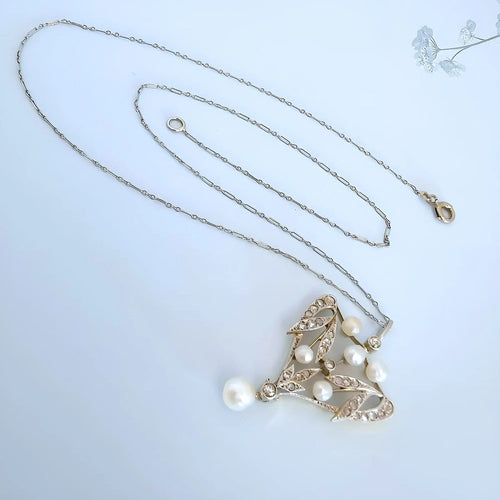 Collier Art Nouveau - Collier en or 18K, perles fines et diamants 58 Facettes AA 1745