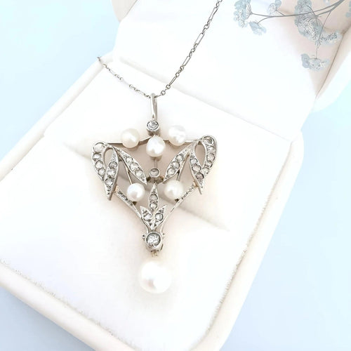 Collier Art Nouveau - Collier en or 18K, perles fines et diamants 58 Facettes AA 1745