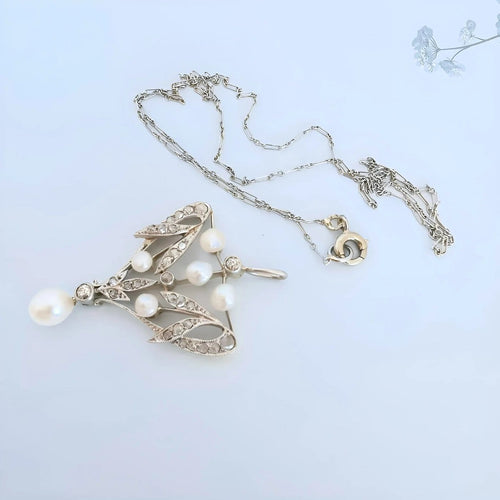 Collier Art Nouveau - Collier en or 18K, perles fines et diamants 58 Facettes AA 1745