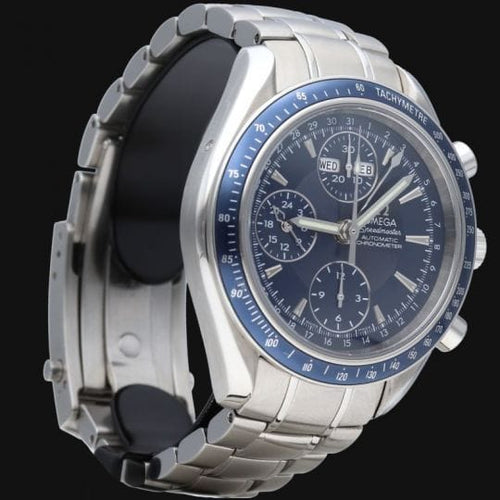 Montre Omega Speedmaster - Montre Day-Date chronographe 40 mm en acier 58 Facettes MT46629