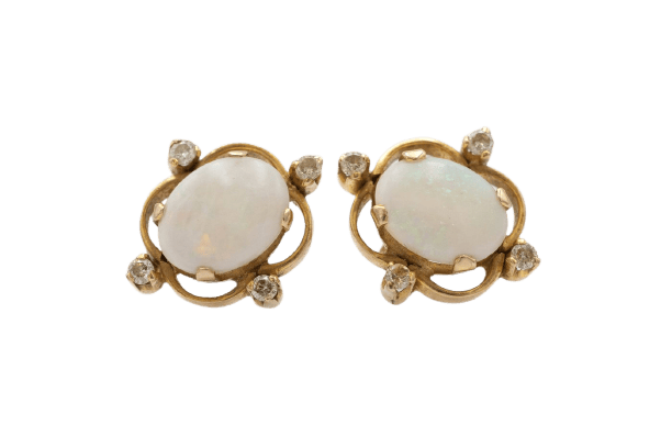 Boucles d'oreilles Boucles d'oreilles anciennes en or jaune, opales et diamants 58 Facettes 12384