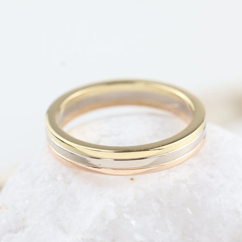 Bague 51 Cartier Trinity - Bague en or 18K trois couleurs 58 Facettes P