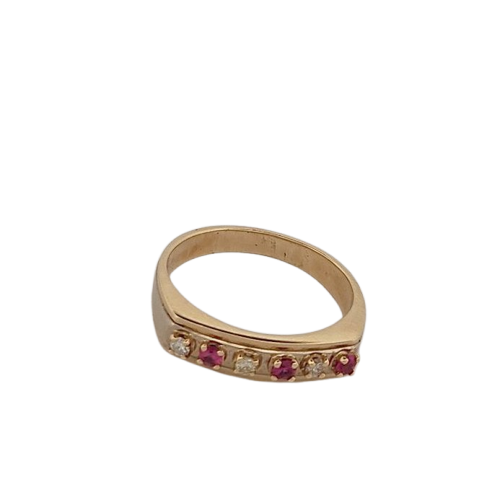 Bague en or jaune et blanc avec diamants et rubis