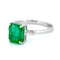 Bague 52.5 Bague solitaire en or blanc 14K, émeraude et diamants baguette 58 Facettes 9456581619514AB0AA9CA930A9609758