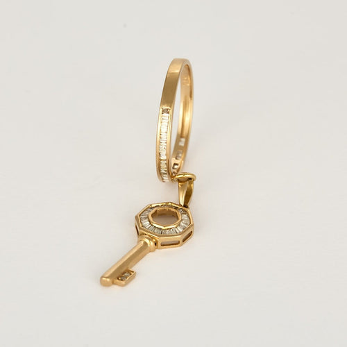 Bague 49.5 Bague motif clé en or rose et diamants baguette 58 Facettes Bgclé