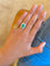 Bague 50 Bague Pompadour en or blanc, émeraude et diamants 58 Facettes é'é