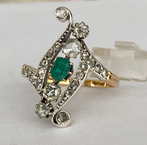 Bague 60 Édouardienne - Bague en or jaune 18 ct et argent, émeraude et diamants 58 Facettes ring