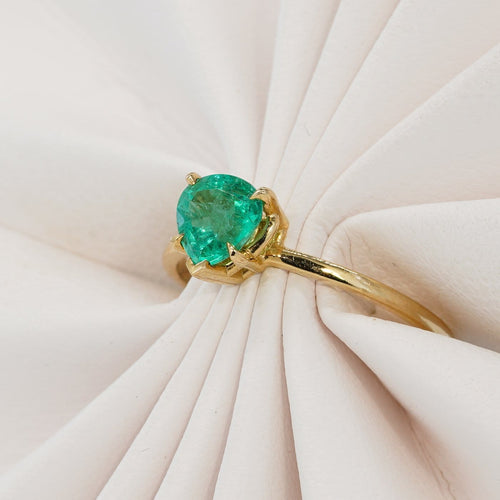 Bague 51 Bague en or jaune 14 ct et émeraude naturelle 58 Facettes R005