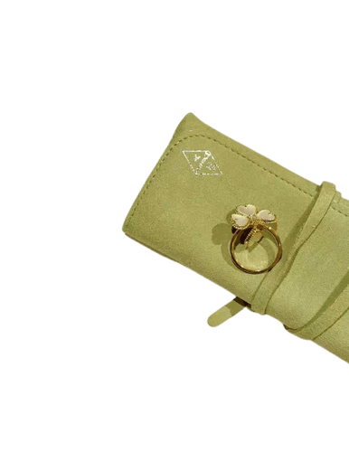 Bague 54 Van Cleef & Arpels - Bague Sweet Alhambra en or jaune, nacre et diamant 58 Facettes jnci94