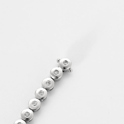 Bracelet Bracelet ligne en or blanc et diamants 58 Facettes B260063
